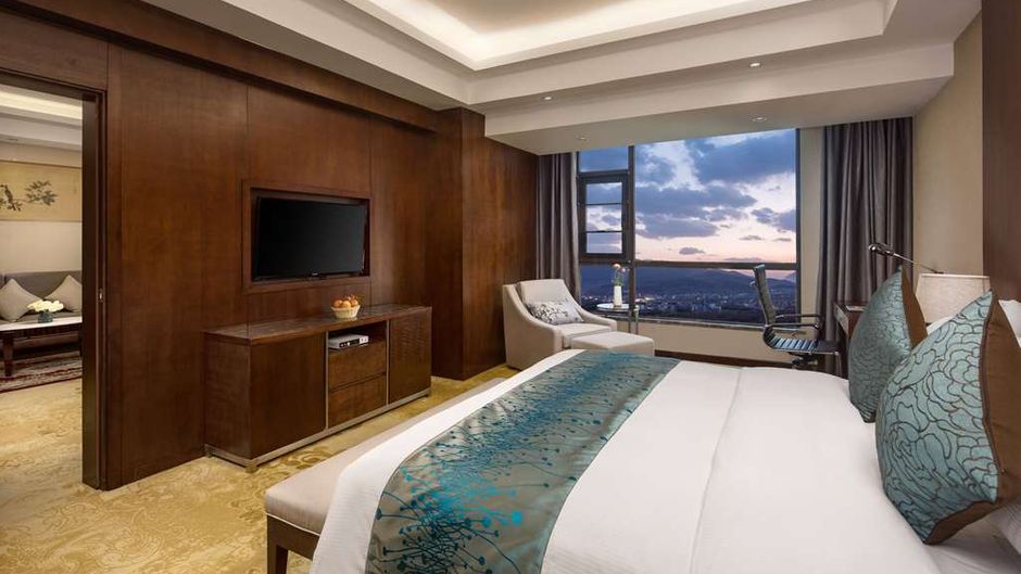 Ramada Huize Room