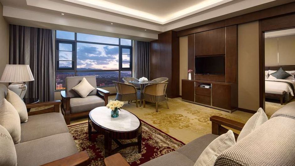 Ramada Huize Room