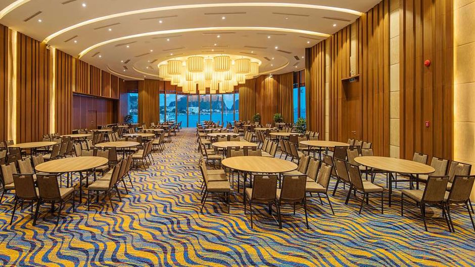 Wyndham Legend Halong Hotel Ballroom