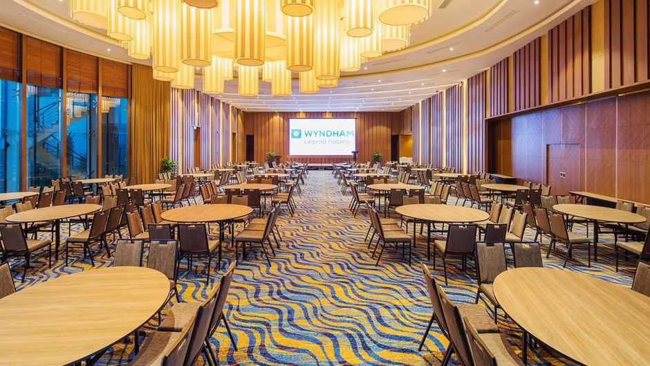 Wyndham Legend Halong Hotel Ballroom