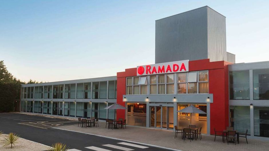 Ramada Milton Keynes East M1 Exterior