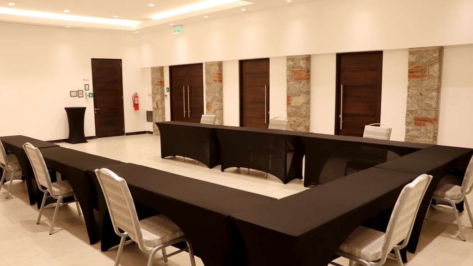 Panamericana Hotel Quintero Meeting