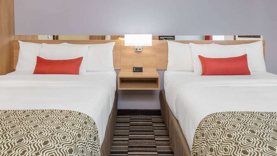 Microtel Inn & Suites, Sudbury Room