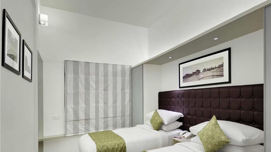 Grand Mercure Vadodara Surya Palace Room