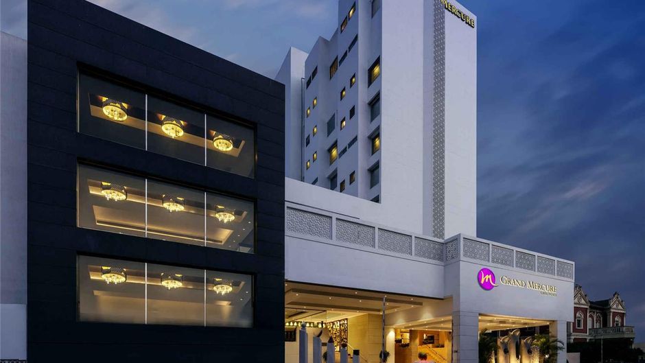 Grand Mercure Vadodara Surya Palace Exterior