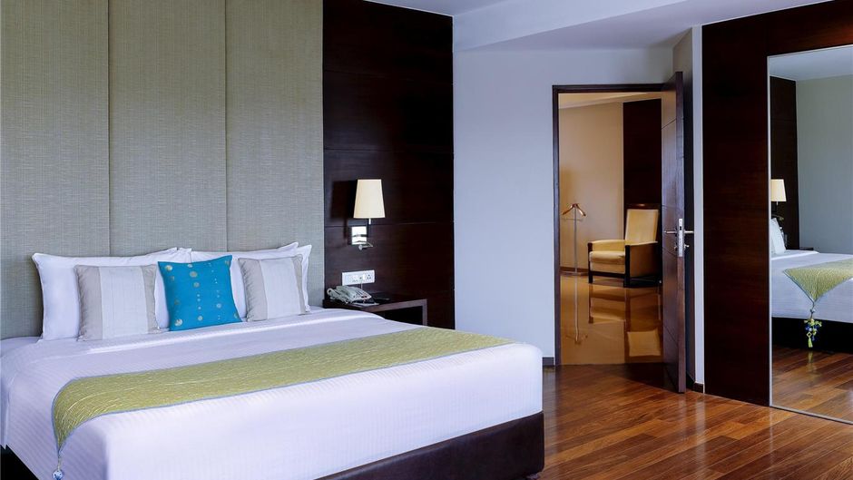 Grand Mercure Vadodara Surya Palace Room