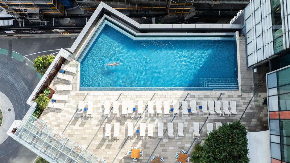 Sofitel Sydney Darling Harbour Pool
