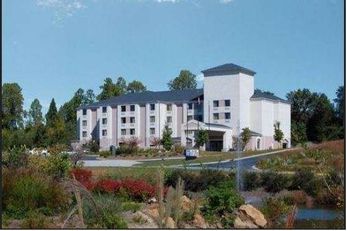 Baymont Inn & Suites Mooresville