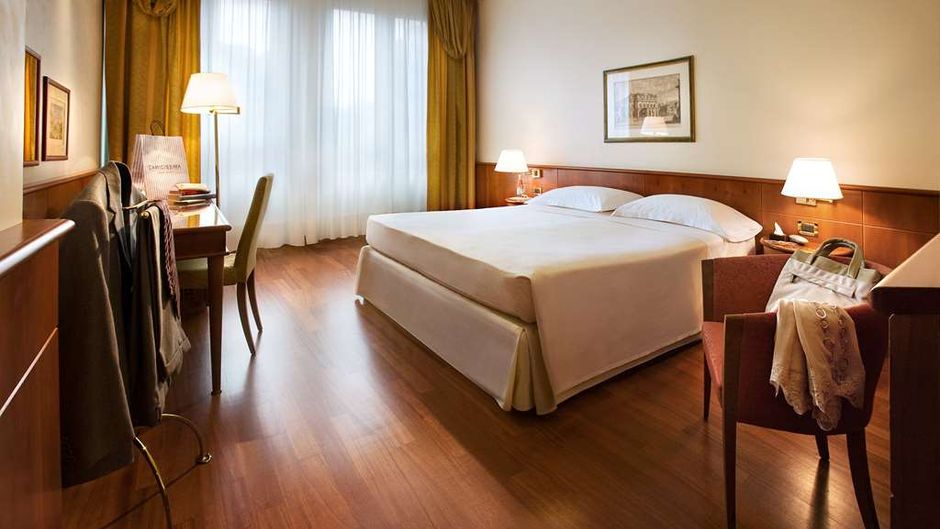 Cavour Hotel Room