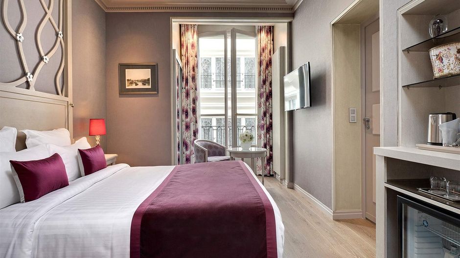 Hotel Chateau Frontenac Room