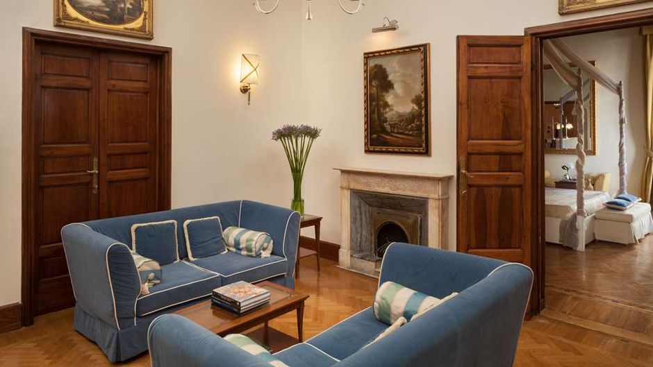 Hotel Executive Suite