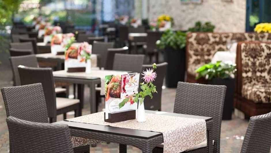 Nadiya Hotel Restaurant