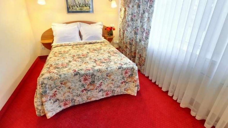 Nadiya Hotel Room