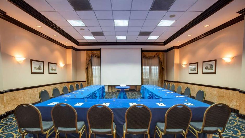 Barcelo San Salvador Meeting