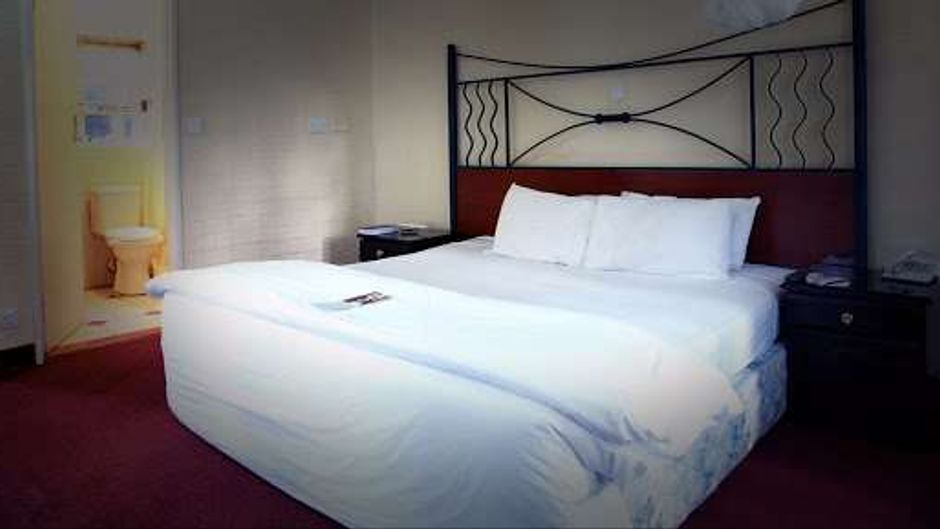 Kadoma Hotel & Conference Center Room