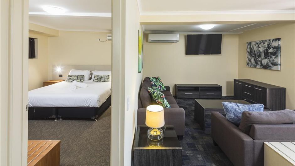NIghtcap at Balaclava Hotel Room