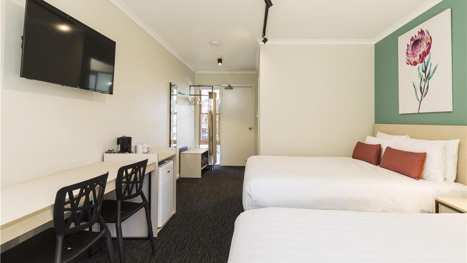 NIghtcap at Balaclava Hotel Room