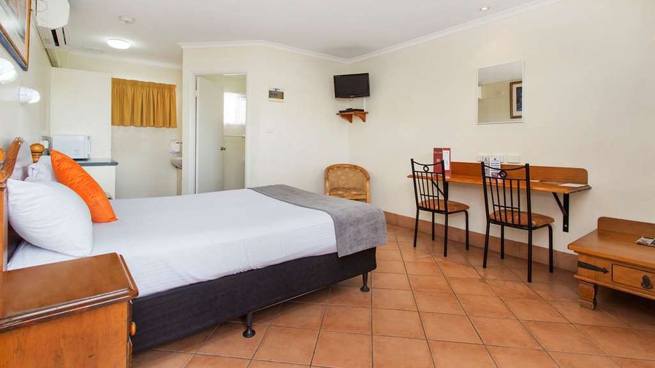 Glenmore Tavern Suite