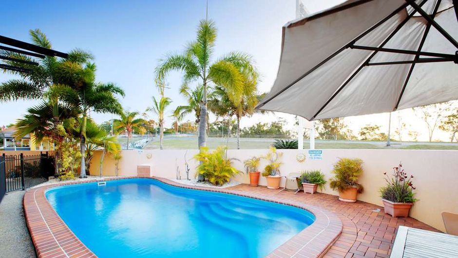 Glenmore Tavern Pool