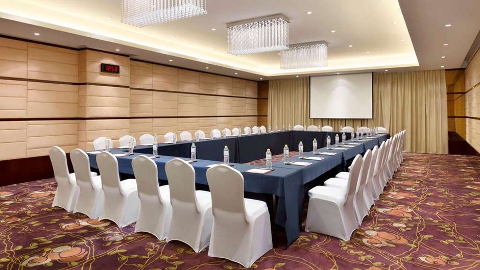 Ramada Plaza Hotel Lianyungang Meeting