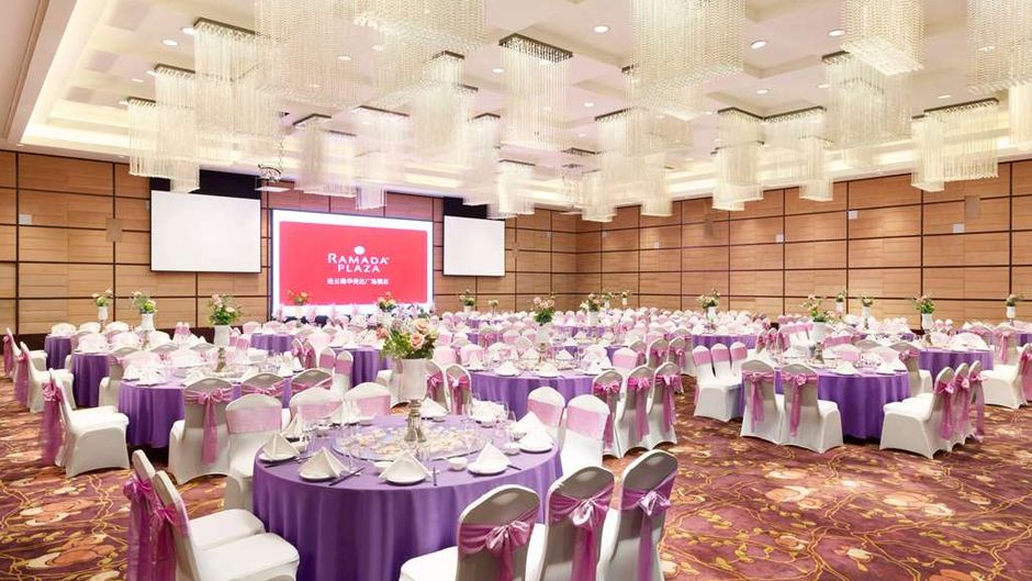 Ramada Plaza Hotel Lianyungang Ballroom