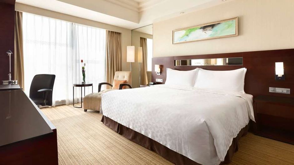Ramada Plaza Hotel Lianyungang Room