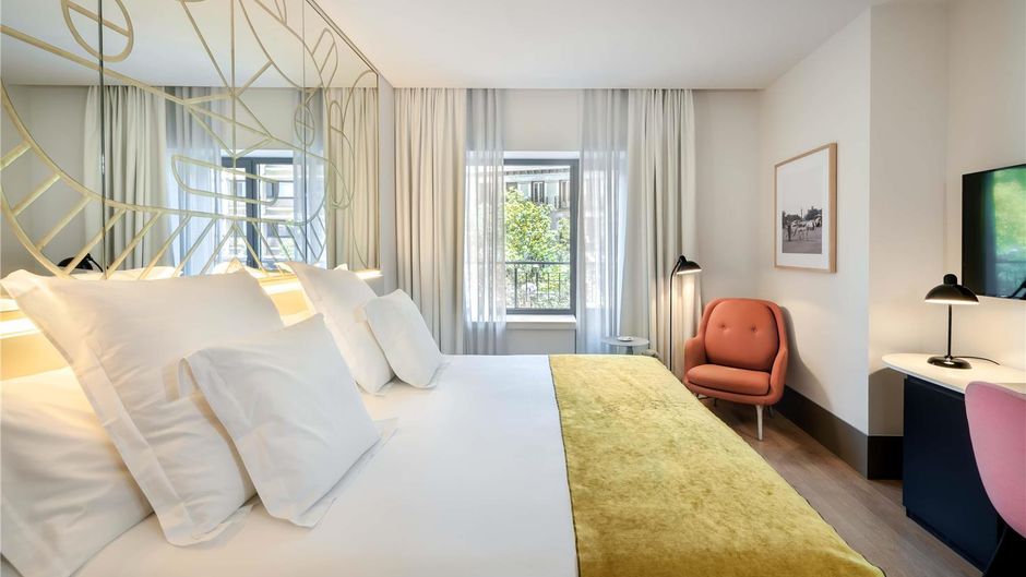 Barcelo Torre de Madrid Room