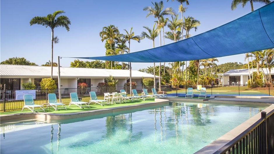 Mission Beach Resort Pool