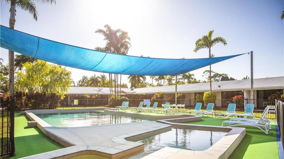 Mission Beach Resort Pool