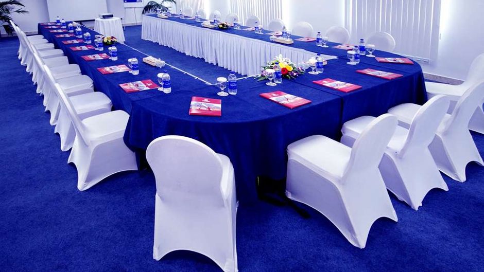 Al Bustan Centre & Residence Meeting