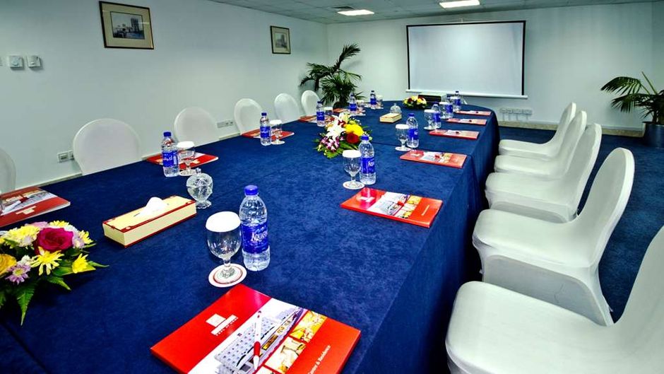 Al Bustan Centre & Residence Meeting