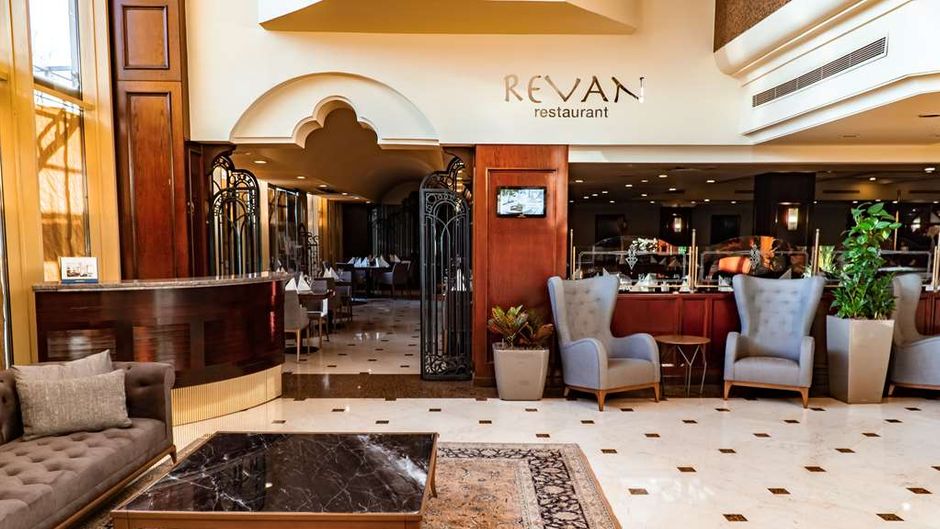 Eresin Topkapi Hotel Lobby