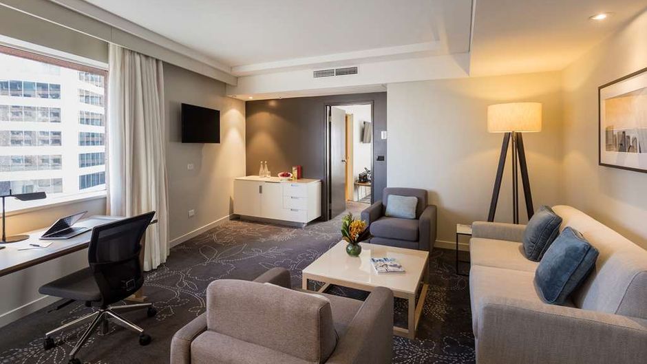 PARKROYAL Darling Harbour Suite
