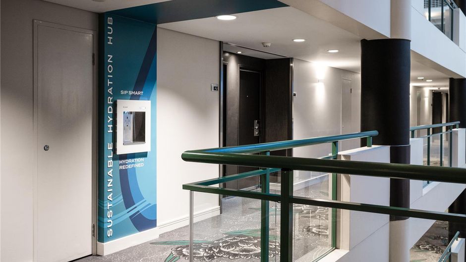 PARKROYAL Darling Harbour Lobby