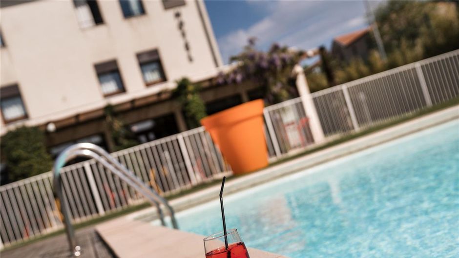 Ibis Styles Carcassonne Cite Pool