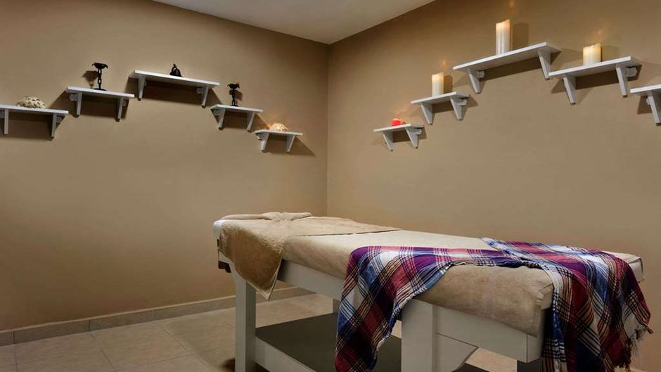 Hawthorn Suites By Wyndham Cerkezkoy Spa