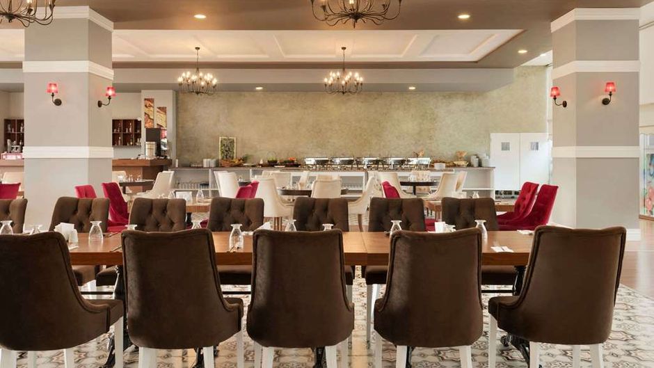 Hawthorn Suites By Wyndham Cerkezkoy Restaurant