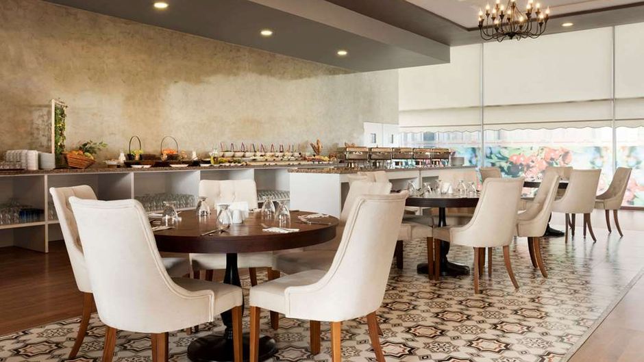 Hawthorn Suites By Wyndham Cerkezkoy Restaurant