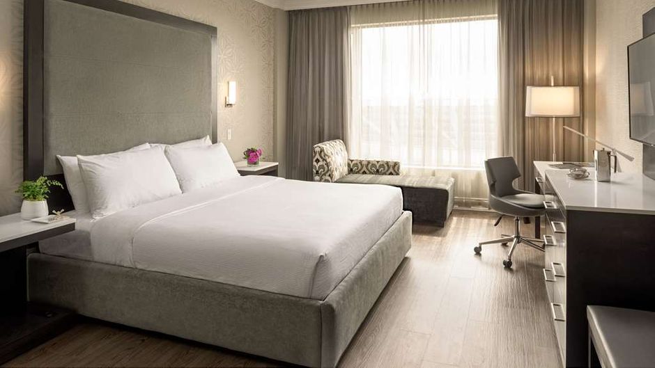 Georgian Court Hotel Room