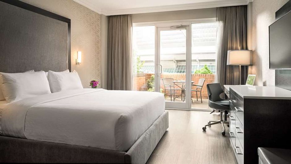 Georgian Court Hotel Suite