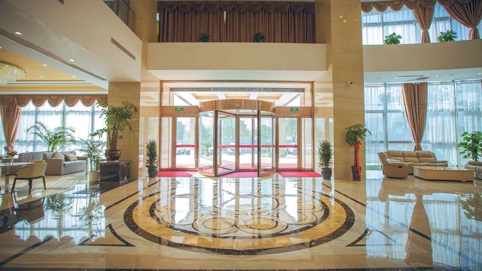 Ramada by Wyndham Wuhu Lobby