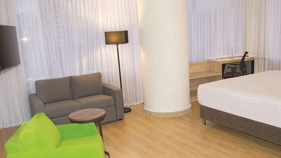 La Quinta by Wyndham Medellin Room