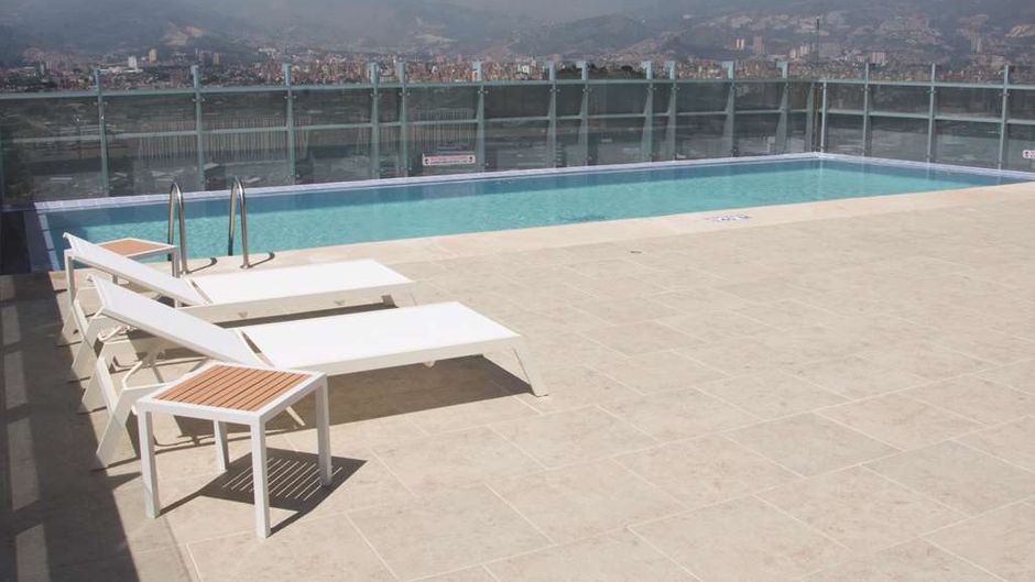 La Quinta by Wyndham Medellin Pool