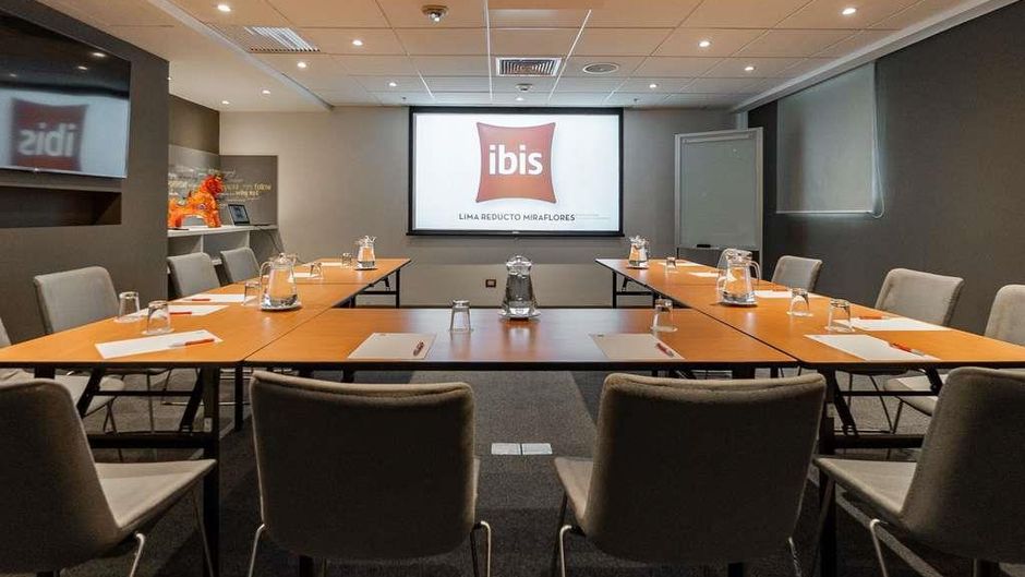 Ibis Lima Reducto Miraflores Meeting