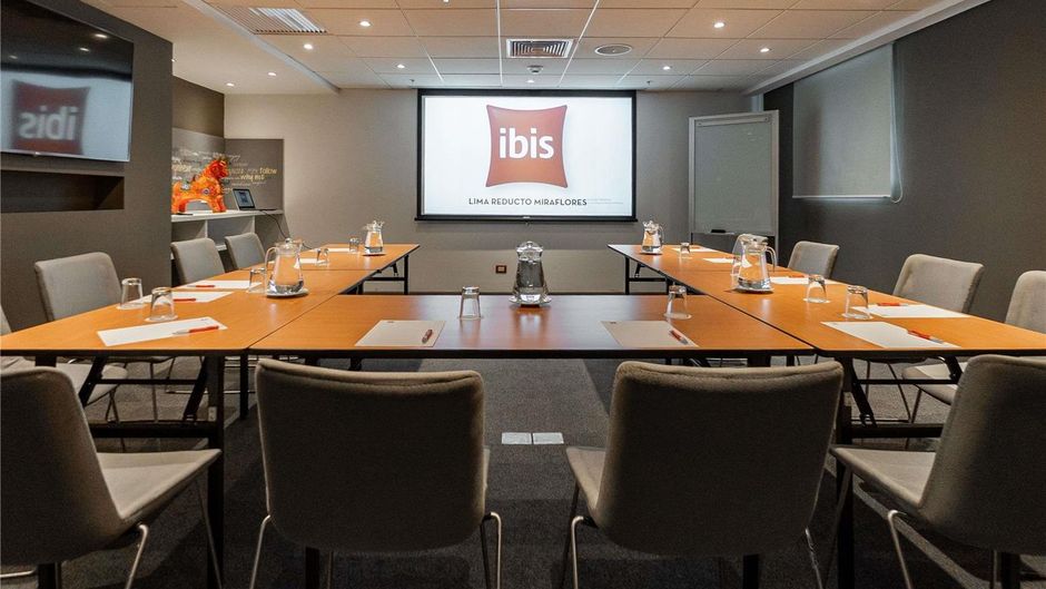 Ibis Lima Reducto Miraflores Meeting