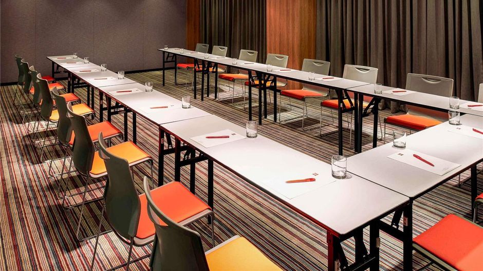 Ibis Saigon Airport Meeting