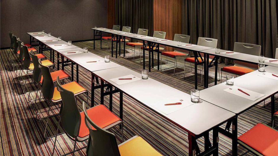 Ibis Saigon Airport Meeting
