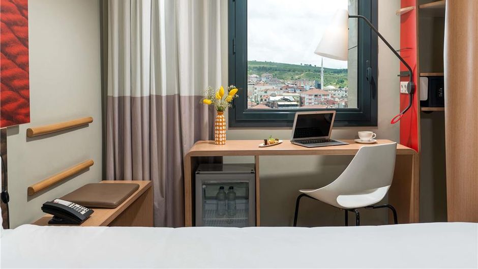 Ibis Istanbul Tuzla Hotel Room