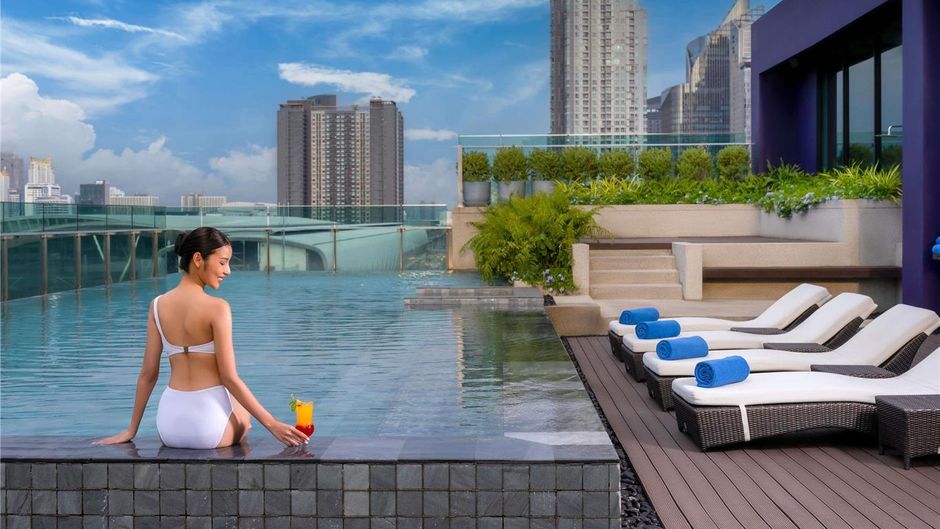 Mercure Bangkok Makkasan Exterior