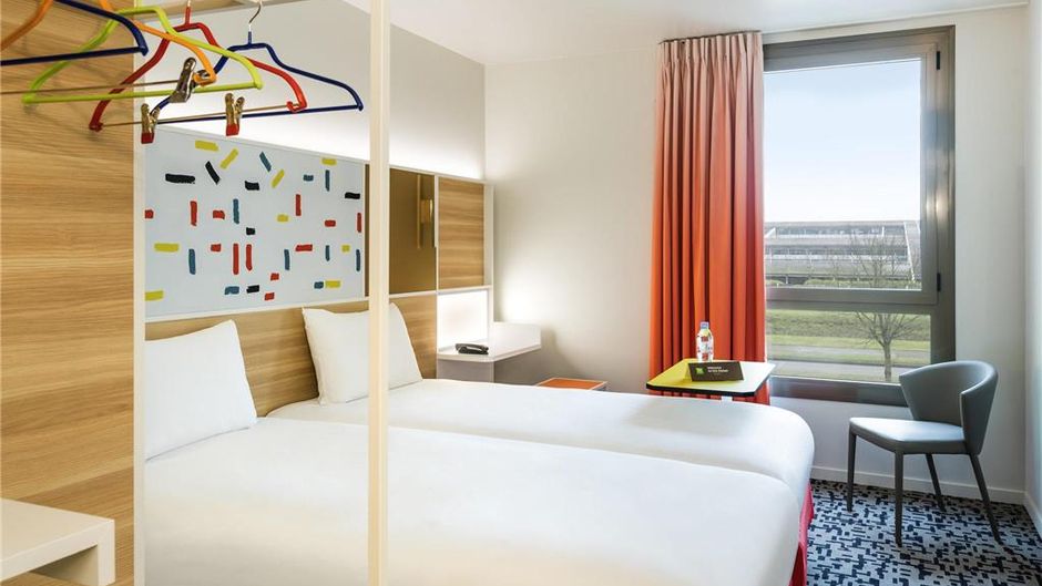 Ibis Styles de Versailles Guyancourt Room